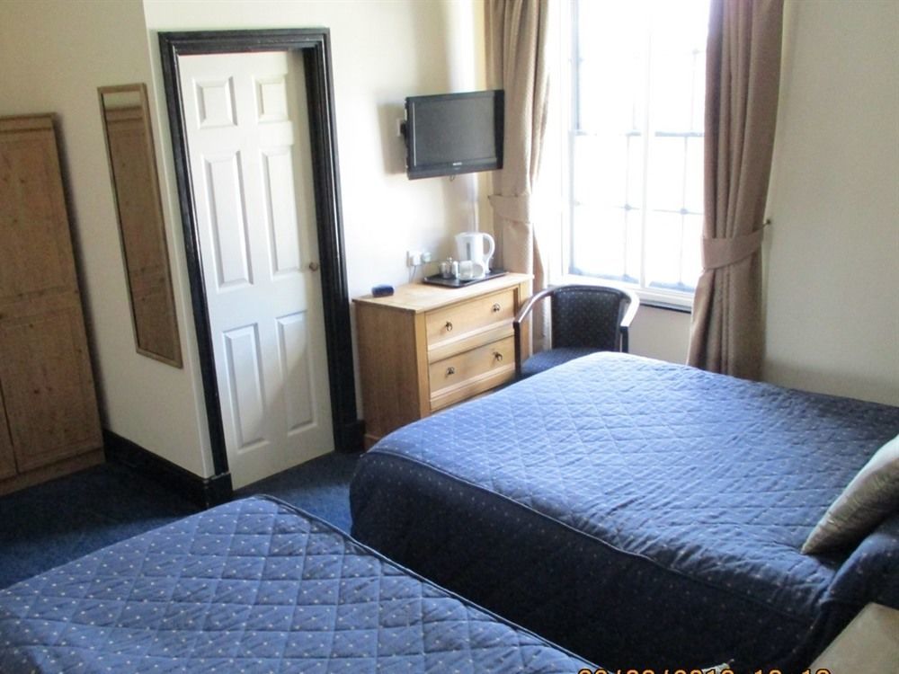 The County Hotel Haverfordwest Eksteriør bilde